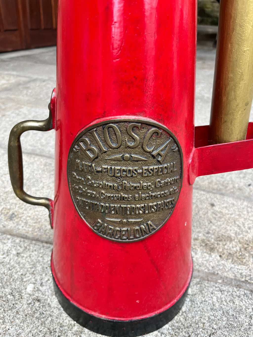 Antiguo extintor Biosca.
