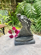 Escultura peregrino de José María Acuña.