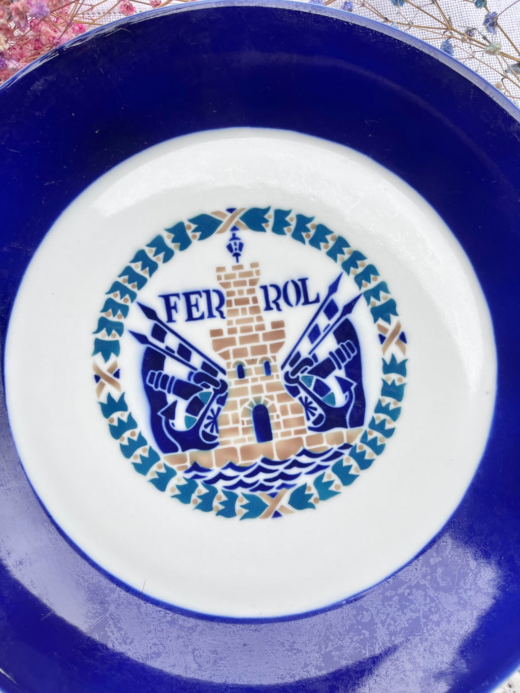 Plato de Sargadelos dedicado a Ferrol.