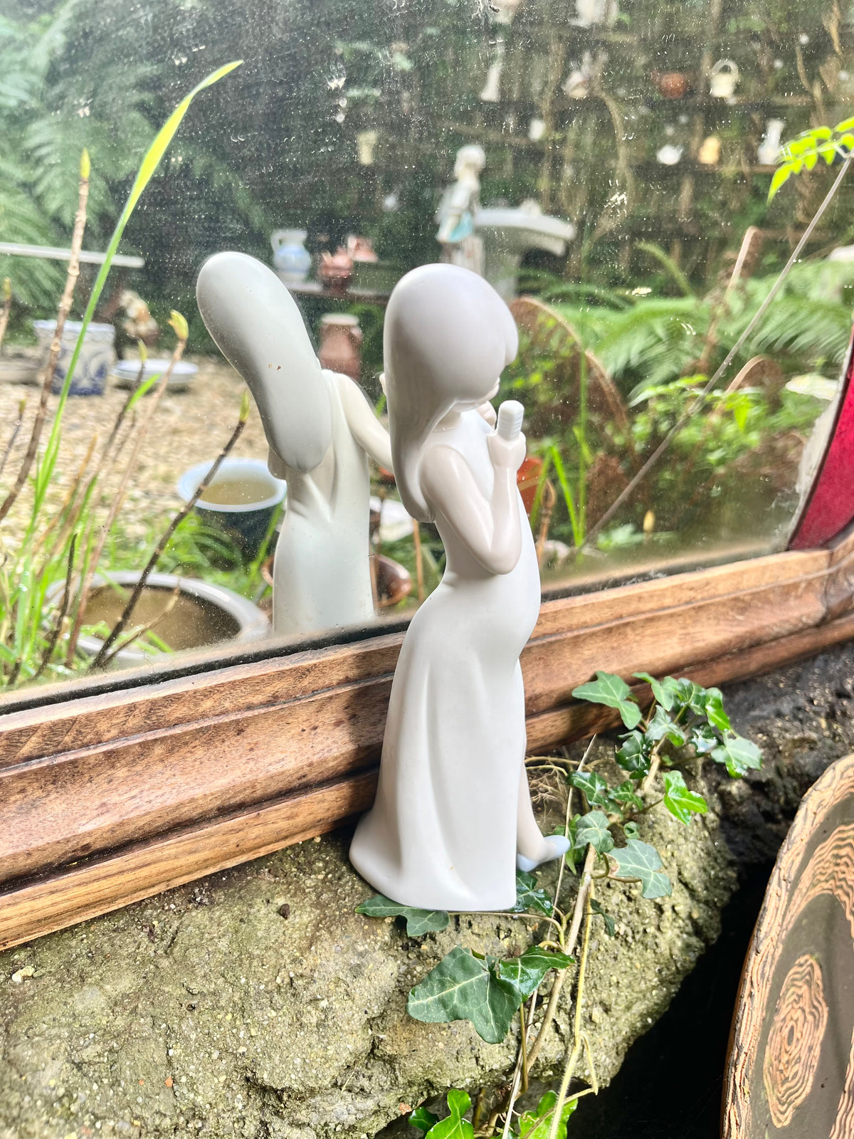 Figura niña cantando. Lladrò.