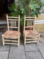 Antigua silla de costura madera y paja.