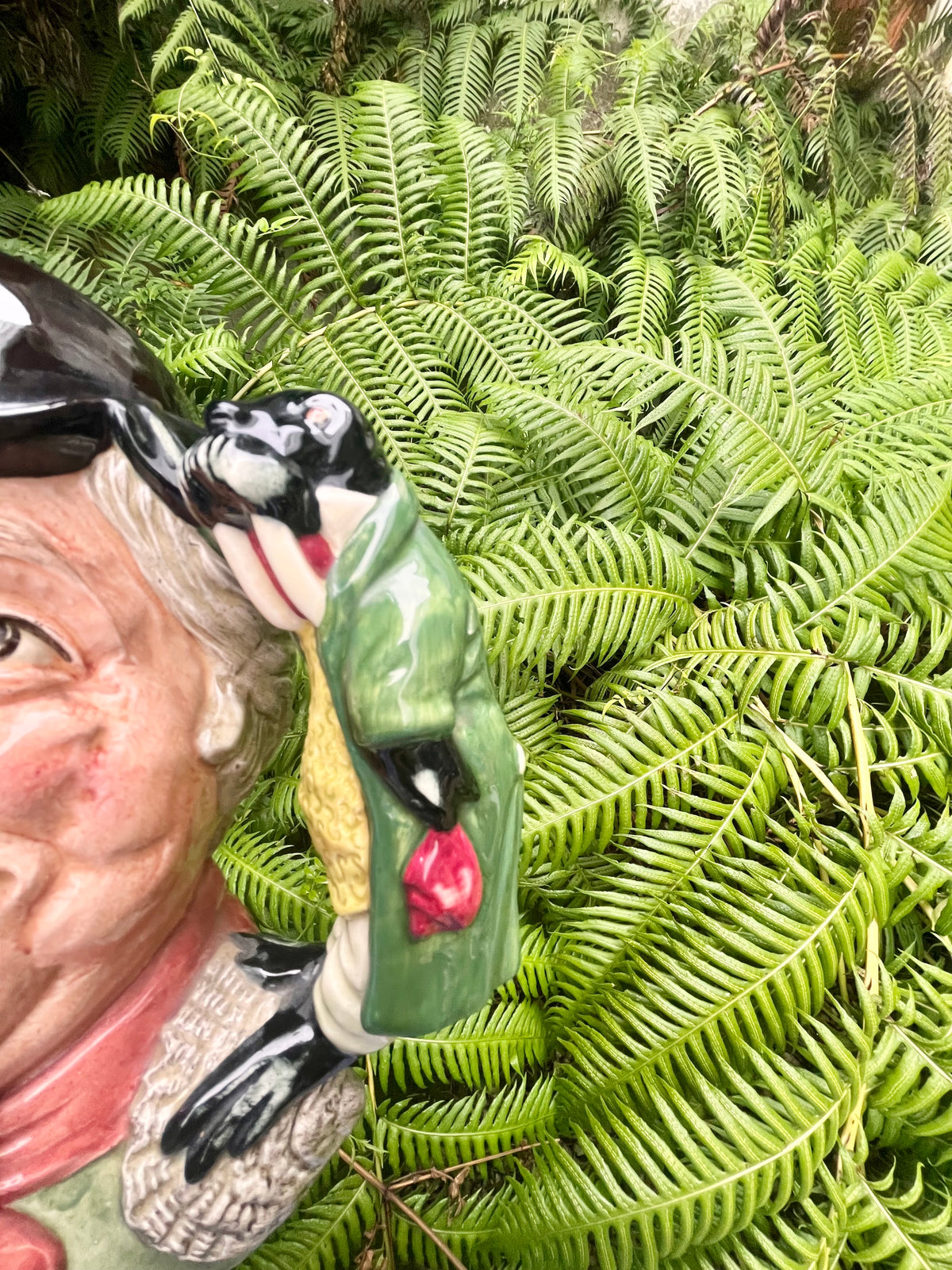 Jarra de colecciòn Doulton & co. “La morsa y el carpintero”