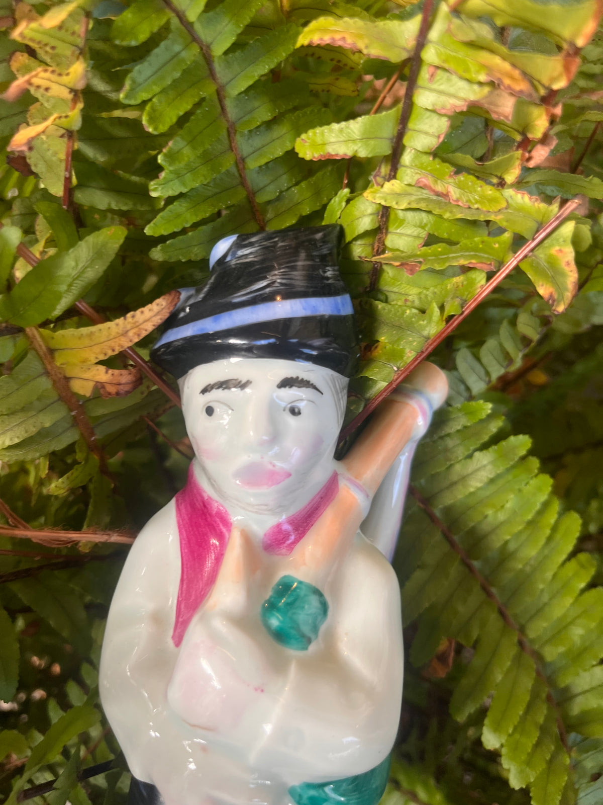 Figura gaiteiro de porcelana O Castro