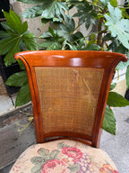 Silla de comedor tapizada .