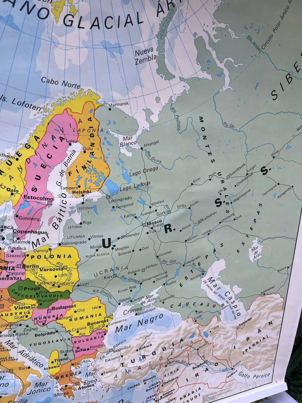 Mapa físico y político de Europa. Años 70.