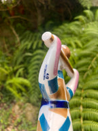 Figura labrador de Sargadelos sobre base de Màrmol.