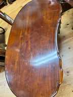 Mesa despacho en madera.