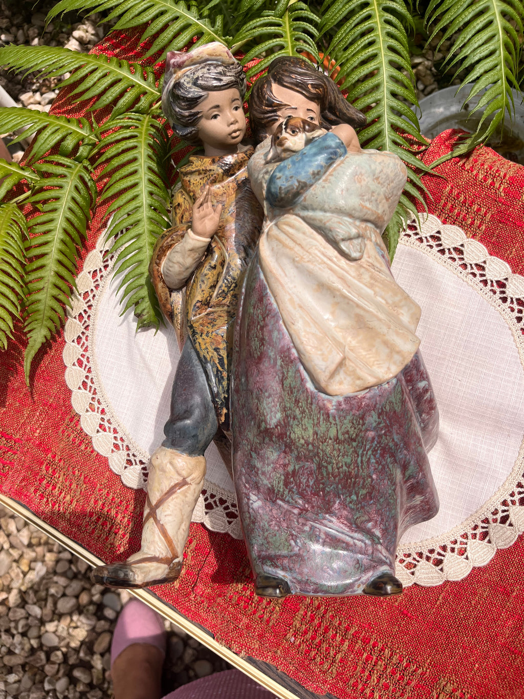 Figura pareja con perro de Lladrò.