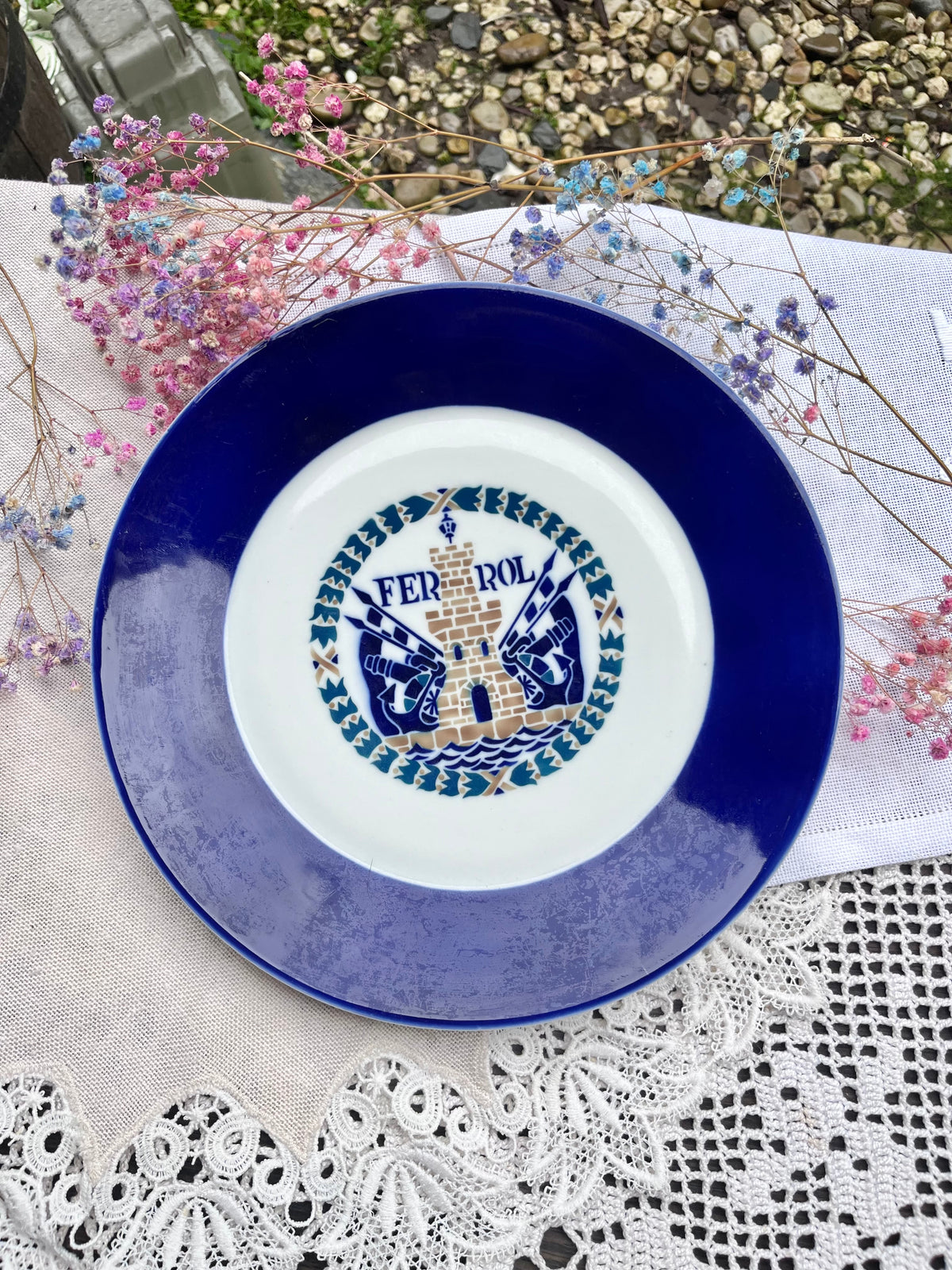 Plato de Sargadelos dedicado a Ferrol.