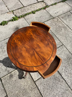 Mesa auxiliar madera.