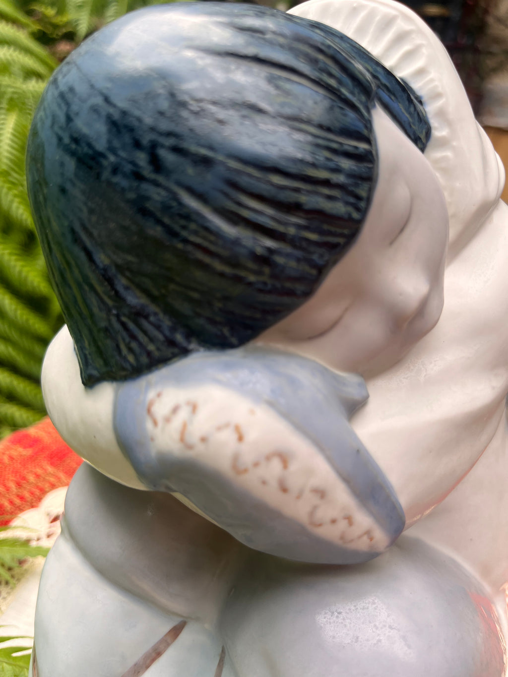 Figura esquimal de porcelana Lladró .