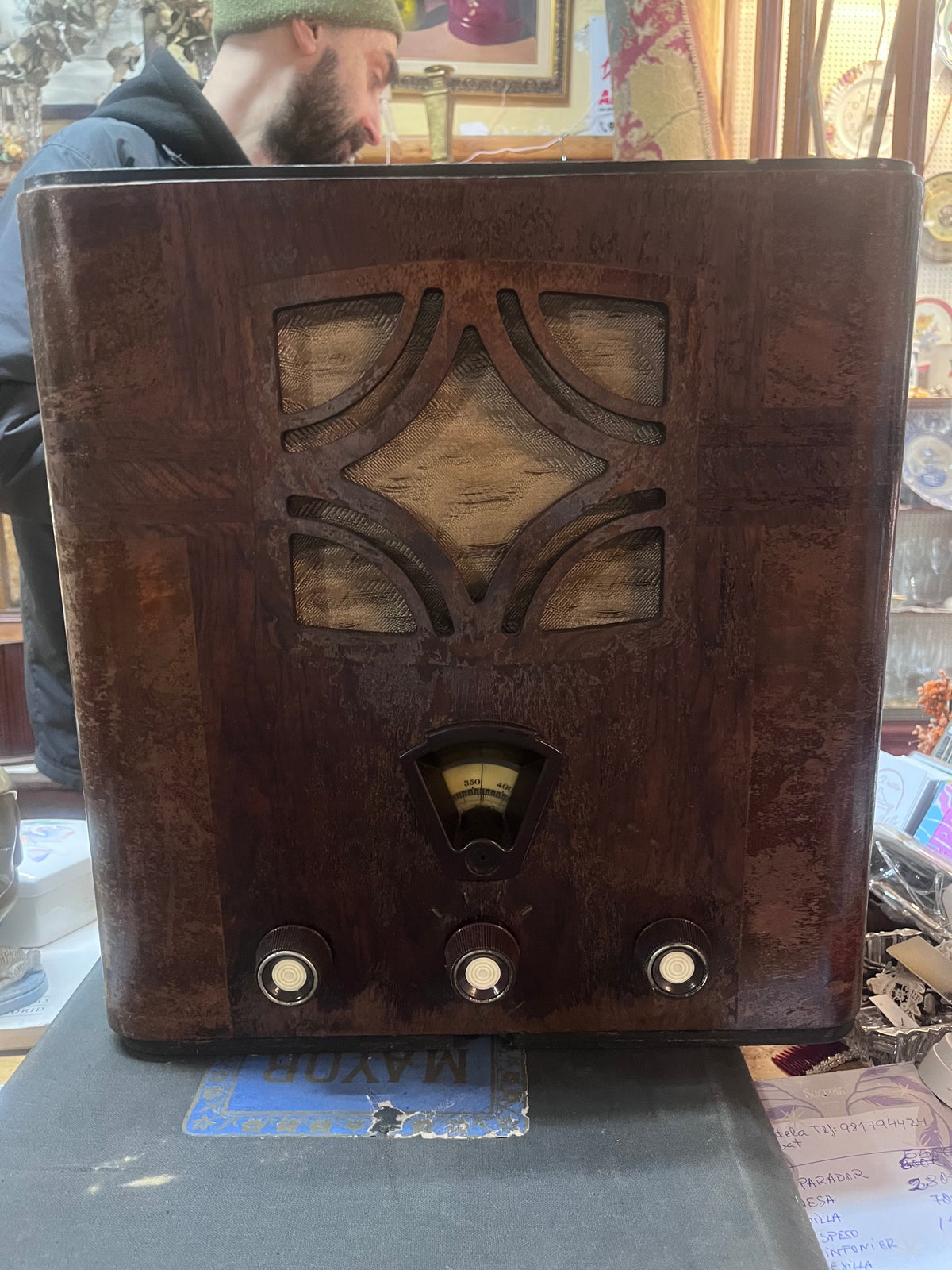 Antigua radio Philips 760A