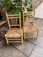 Antigua silla de costura madera y paja.