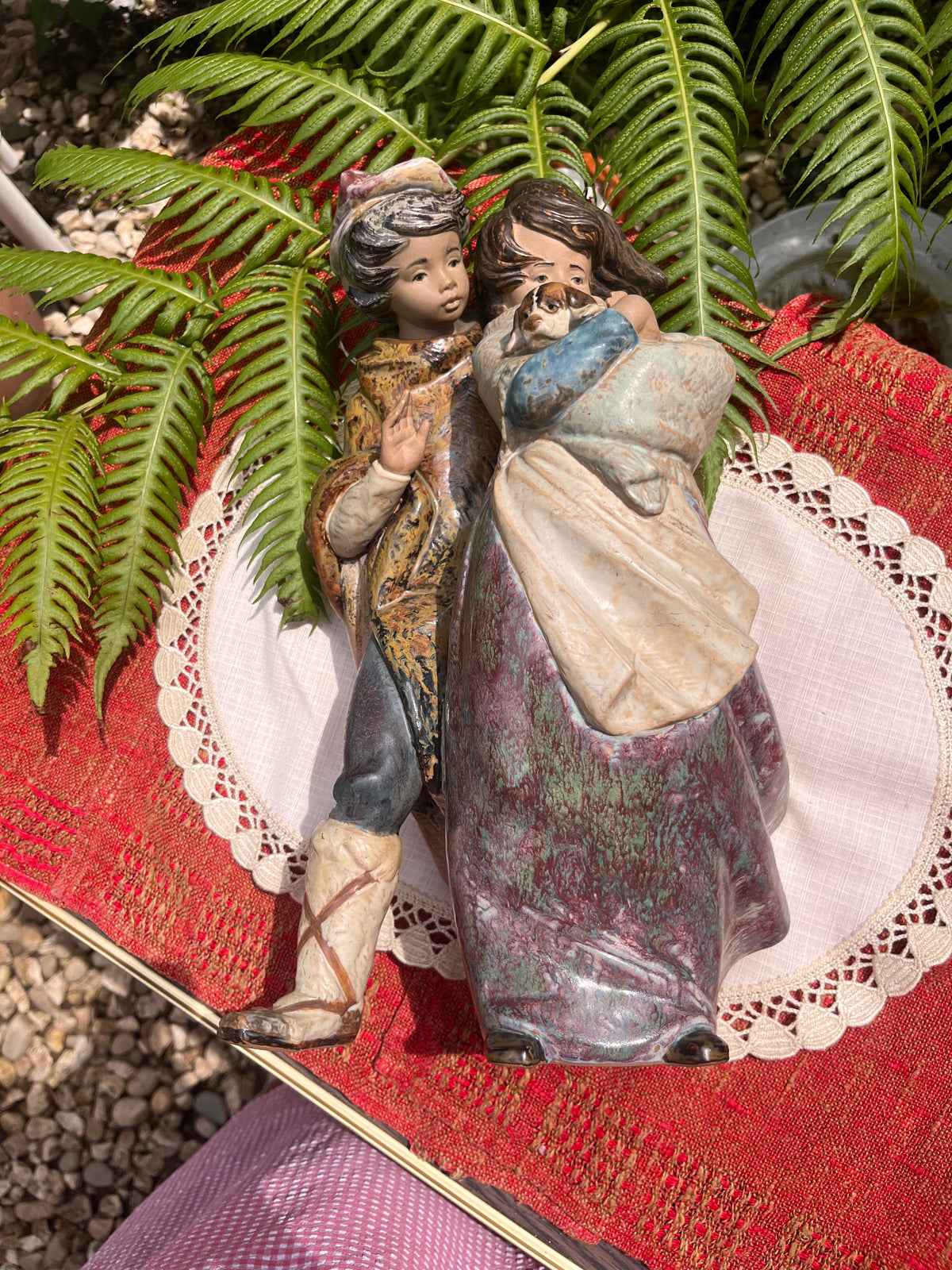 Figura pareja con perro de Lladrò.