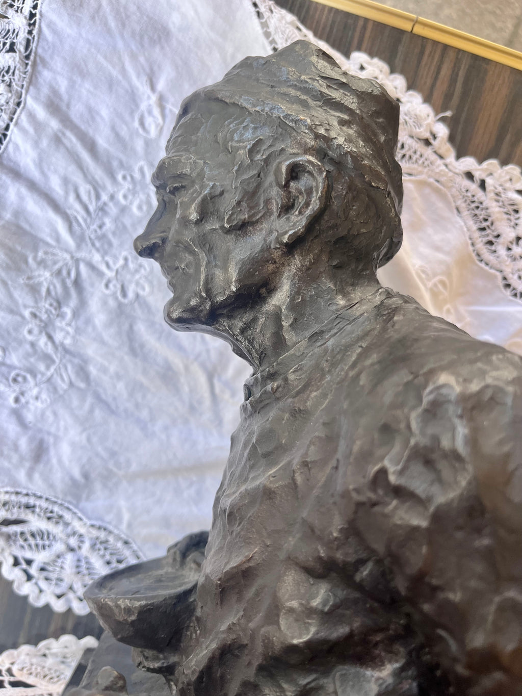 Escultura de bronce . José María Acuña.