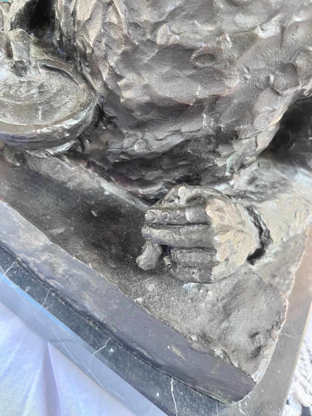 Escultura de bronce . José María Acuña.