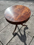 Mesa auxiliar madera.