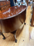 Mesa despacho en madera.