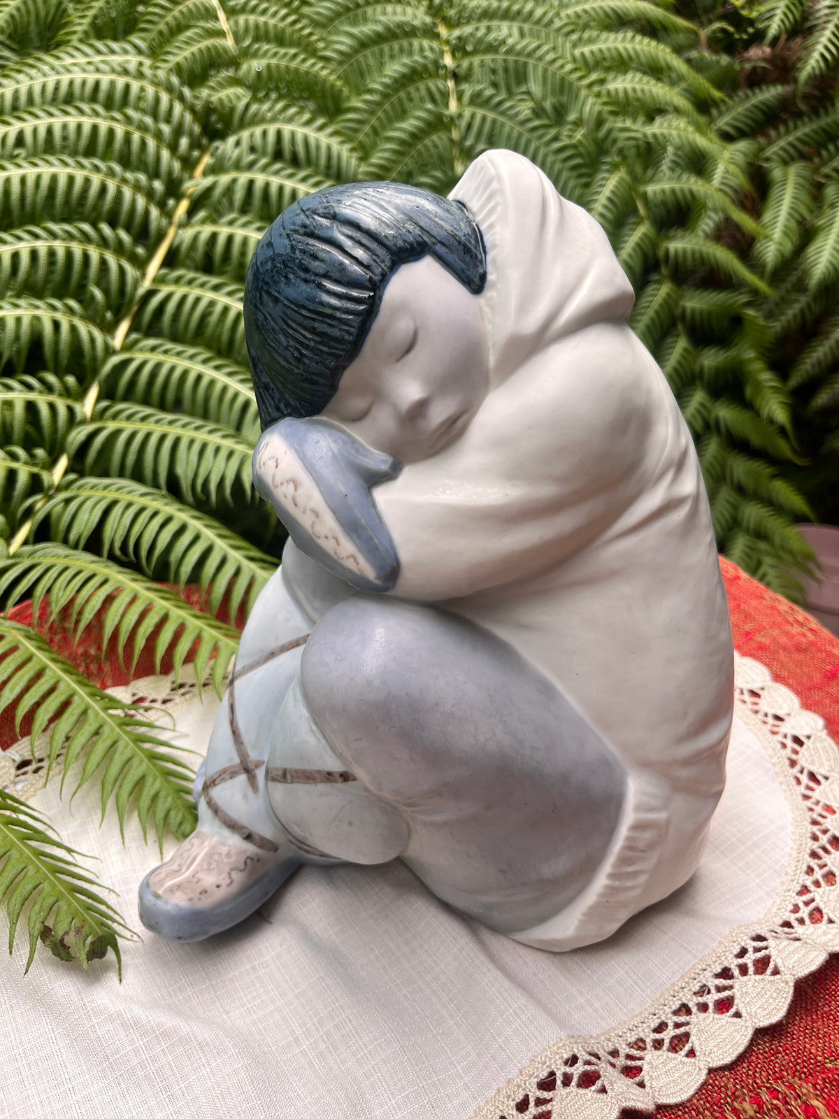 Figura esquimal de porcelana Lladró .
