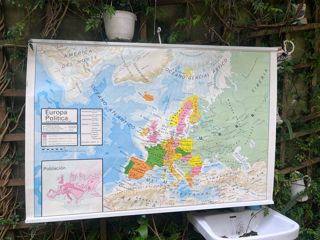 Mapa físico y político de Europa. Años 70.